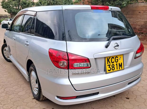 Nissan Wingroad 2009 Silver