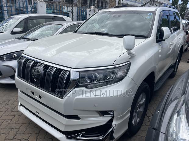 Toyota Land Cruiser Prado 2.8 2018 White