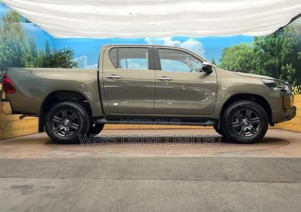 Toyota Hilux 2024