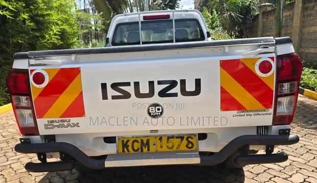 Isuzu D-MAX 2017 White