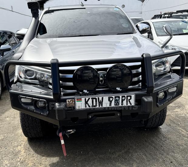 Toyota Hilux Revo Double Cab Deisel 2.4 AWD 2018 Silver