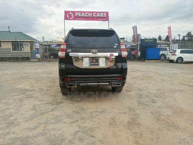 Toyota Land Cruiser Prado 2011 Black