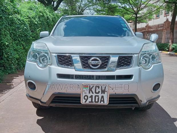 Nissan X-Trail 2012 Gray