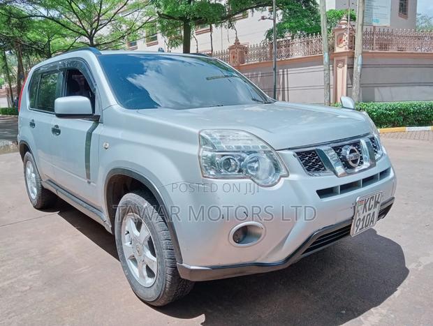 Nissan X-Trail 2012 Gray