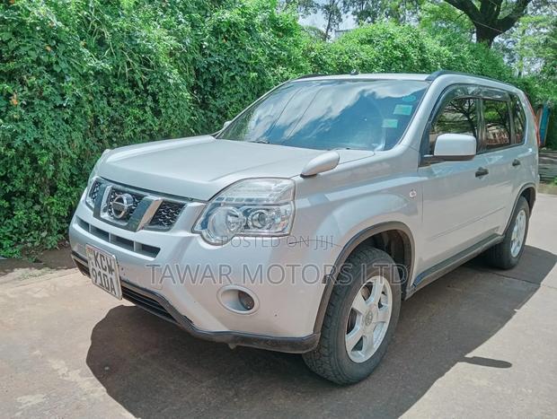Nissan X-Trail 2012 Gray
