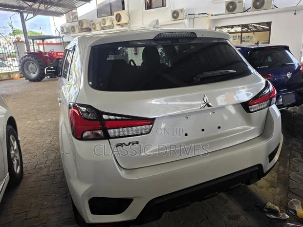 Mitsubishi RVR 2022 White
