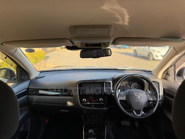 Mitsubishi Outlander 2.0 PHEV AWD 2020 White
