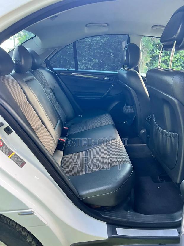 Mercedes-Benz C230 2005 White
