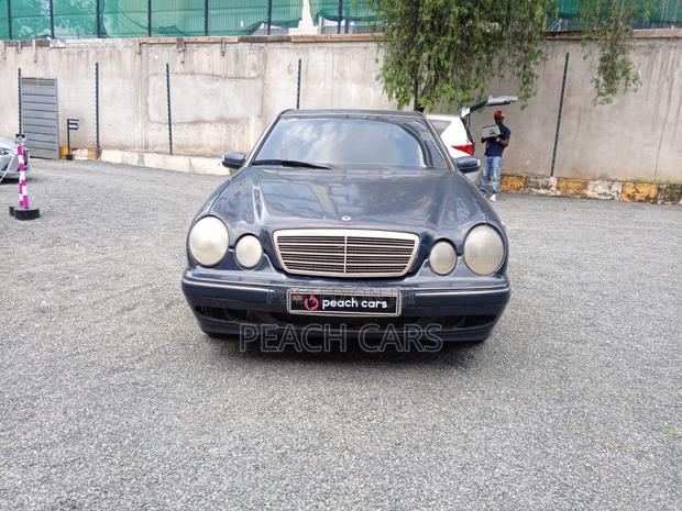Mercedes-Benz E350 2000 Blue