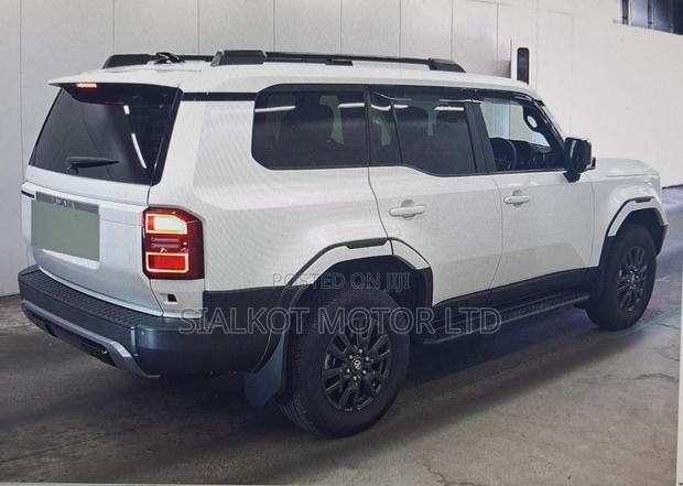 Toyota Land Cruiser LC250 2024 White