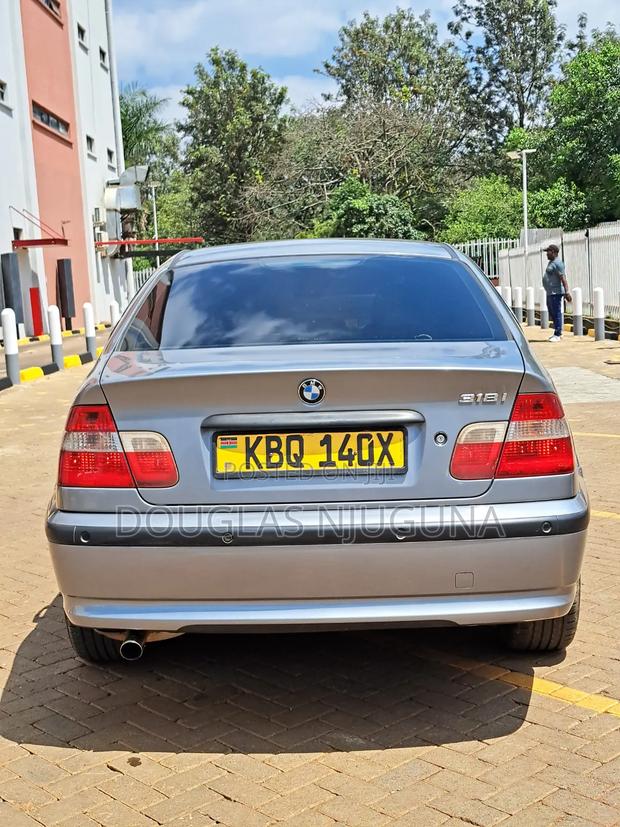BMW 318i 2004 Gray