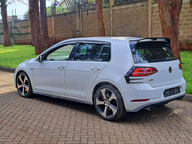 Volkswagen Golf GTI 2015 White