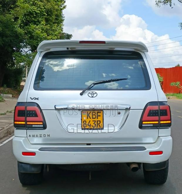 Toyota Land Cruiser 2001 Pearl