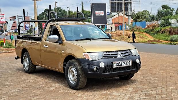 Mitsubishi L200 2015 Gold