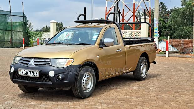 Mitsubishi L200 2015 Gold