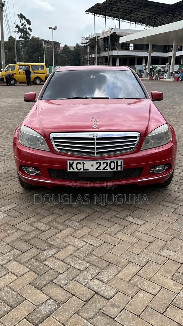 Mercedes-Benz C200 2010 Red