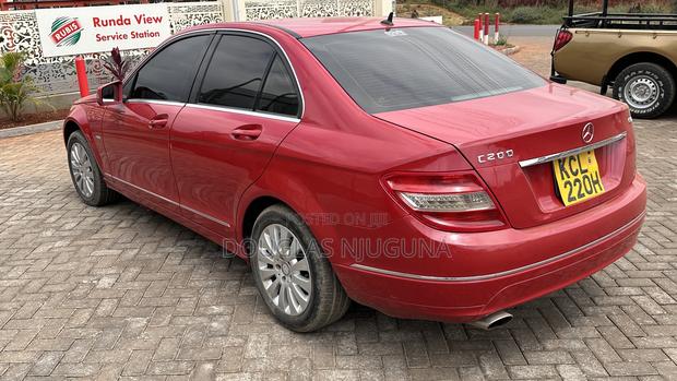 Mercedes-Benz C200 2010 Red