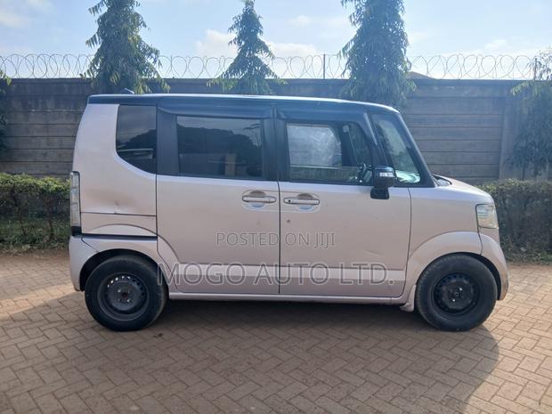 Honda N-Box 2015 Pink