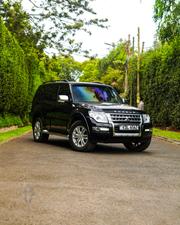 Mitsubishi Pajero V90 3.2 GR Diesel Turbo 2016 Black for sale