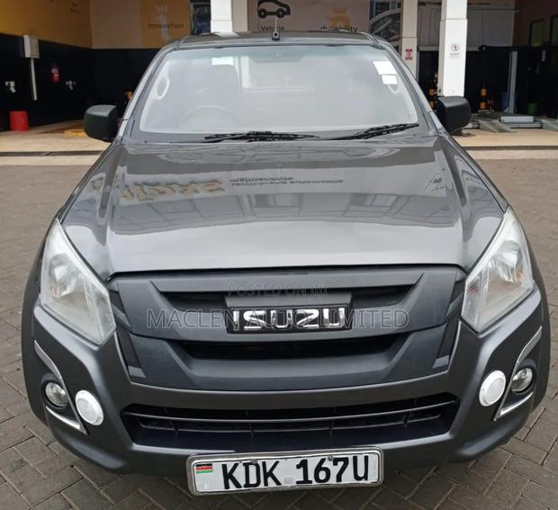 Isuzu D-MAX 2023 Gray