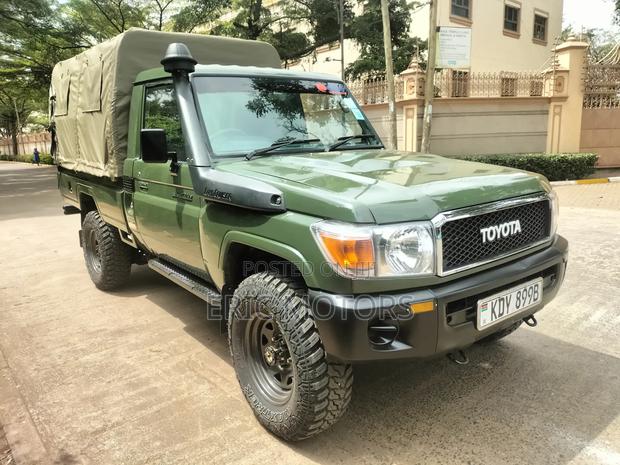 Toyota Land Cruiser 2007 Green