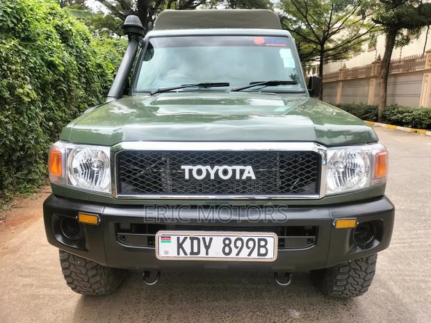 Toyota Land Cruiser 2007 Green