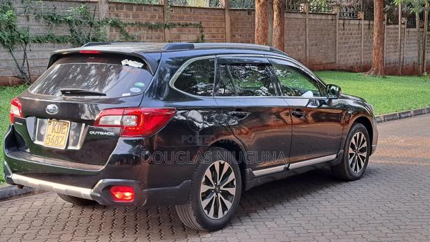 Subaru Outback 2017 Black