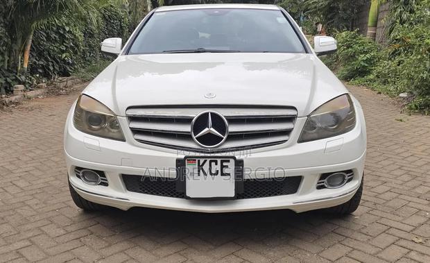 Mercedes-Benz C200 2009 White
