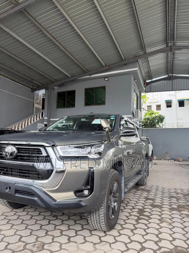 Toyota Hilux 2022