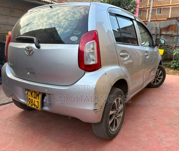 Toyota Passo 2016 Silver