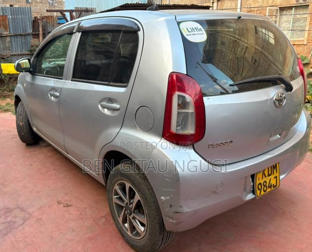 Toyota Passo 2016 Silver