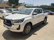 Toyota Hilux 2018 White for sale