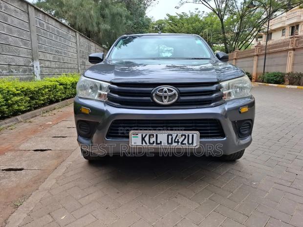 Toyota Hilux Revo Single Cab Deisel 2.4 RWD 2017 Gray