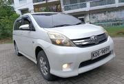 Toyota ISIS 2015 White for sale