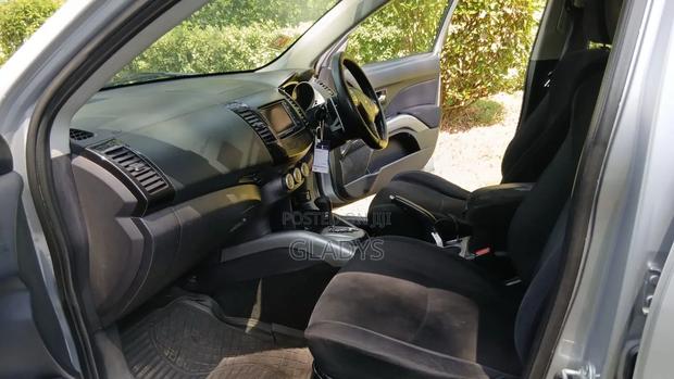 Mitsubishi Outlander 2009 Silver