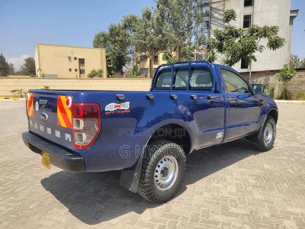 Ford Ranger Wildtrak 2013 Blue