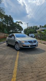 Volkswagen Passat 2.0 TDi Highline 2009 Silver for sale