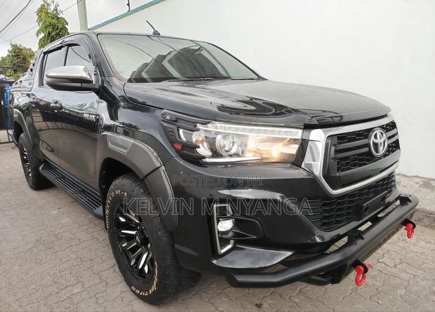Toyota Hilux 2019 Black
