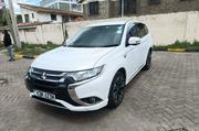 Mitsubishi Outlander 2016 White for sale