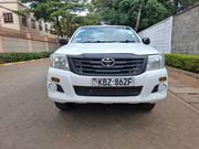 Toyota Hilux 2014 Pearl for sale
