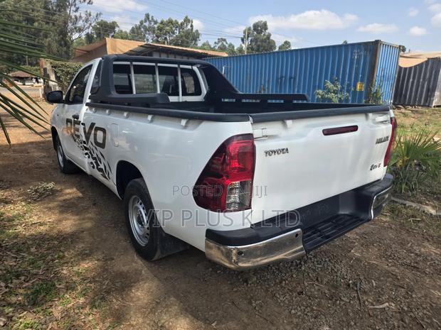 Toyota Hilux Revo Double Cab Deisel 2.4 RWD 2019 White