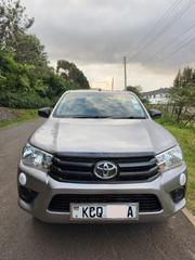 Toyota Hilux 2018 Silver for sale