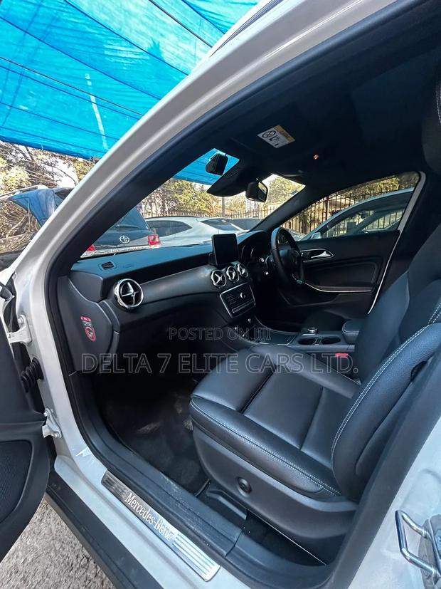 Mercedes-Benz GLA-Class 2019 White