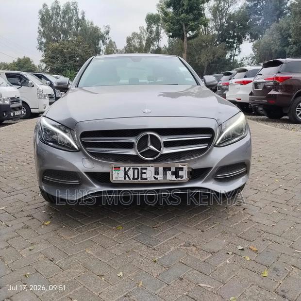 Mercedes-Benz C200 2014 Gray
