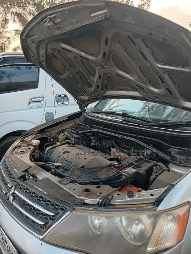 Mitsubishi Outlander 2009 Silver