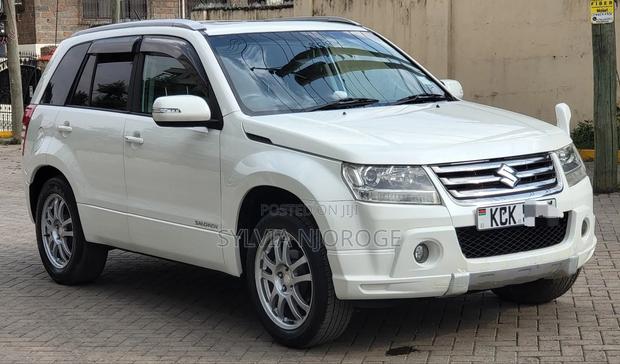 Suzuki Escudo 2009 White