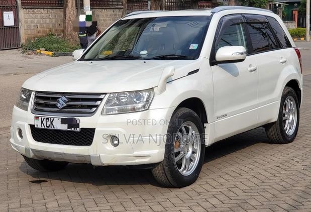 Suzuki Escudo 2009 White
