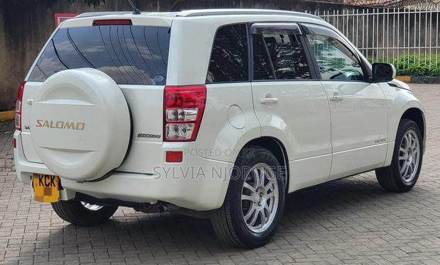 Suzuki Escudo 2009 White