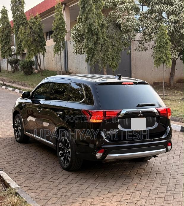 Mitsubishi Outlander 2017 Black