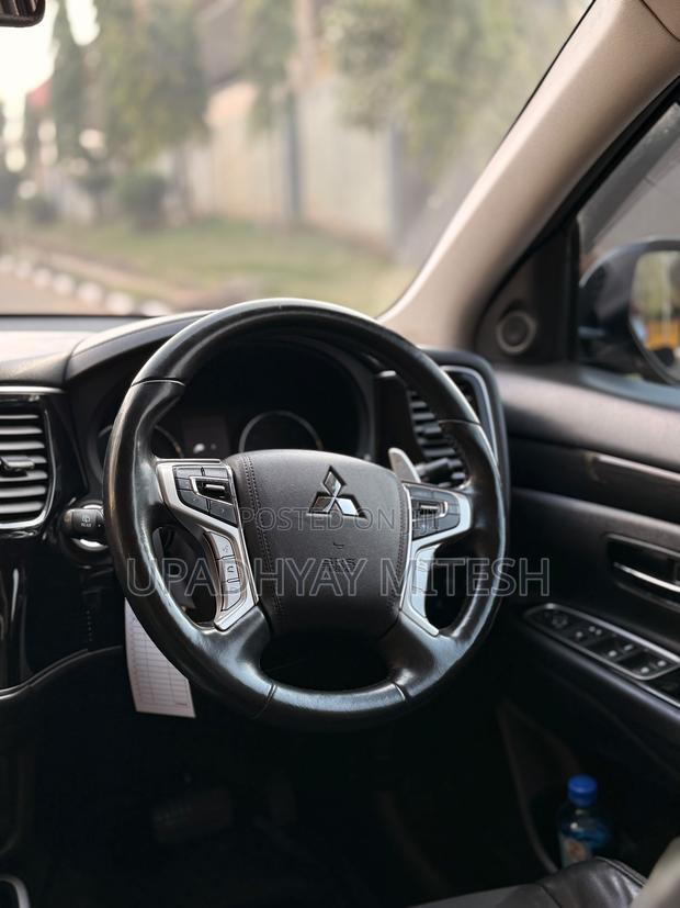 Mitsubishi Outlander 2017 Black